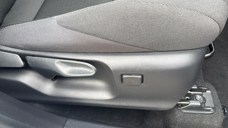 Toyota C-HR 1.8 Hybrid Design 5dr CVT Hybrid Hatchback